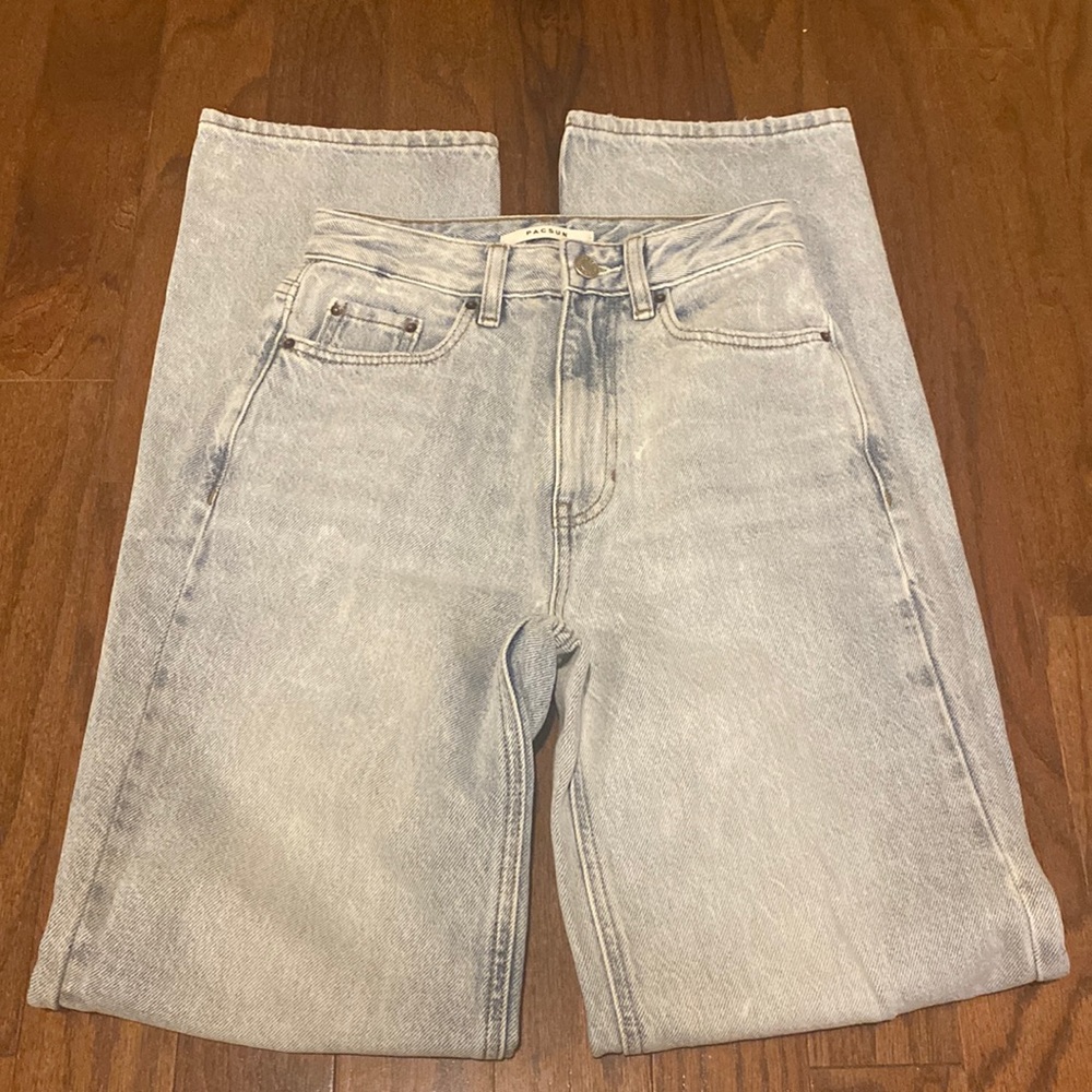 size:24 PacSun sun bleached 90s loose fit jeans